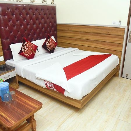 Hotel Delhi Darshan Deluxe-By Rsl Hospitality ニューデリー エクステリア 写真