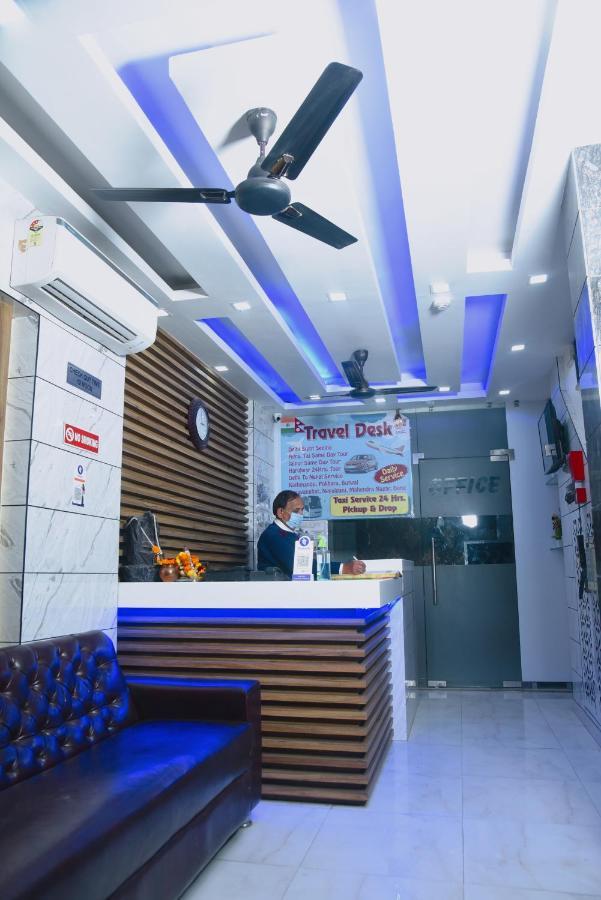 Hotel Delhi Darshan Deluxe-By Rsl Hospitality ニューデリー エクステリア 写真